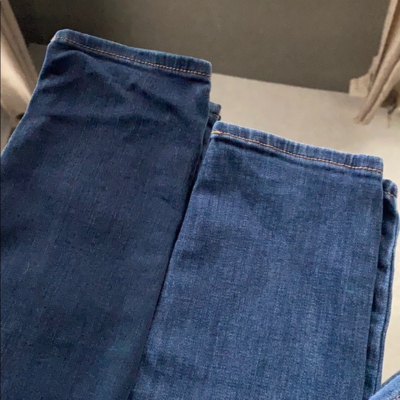 3 pairs for $45 AE Jeggings, Size 4. - Picture 4 of 7